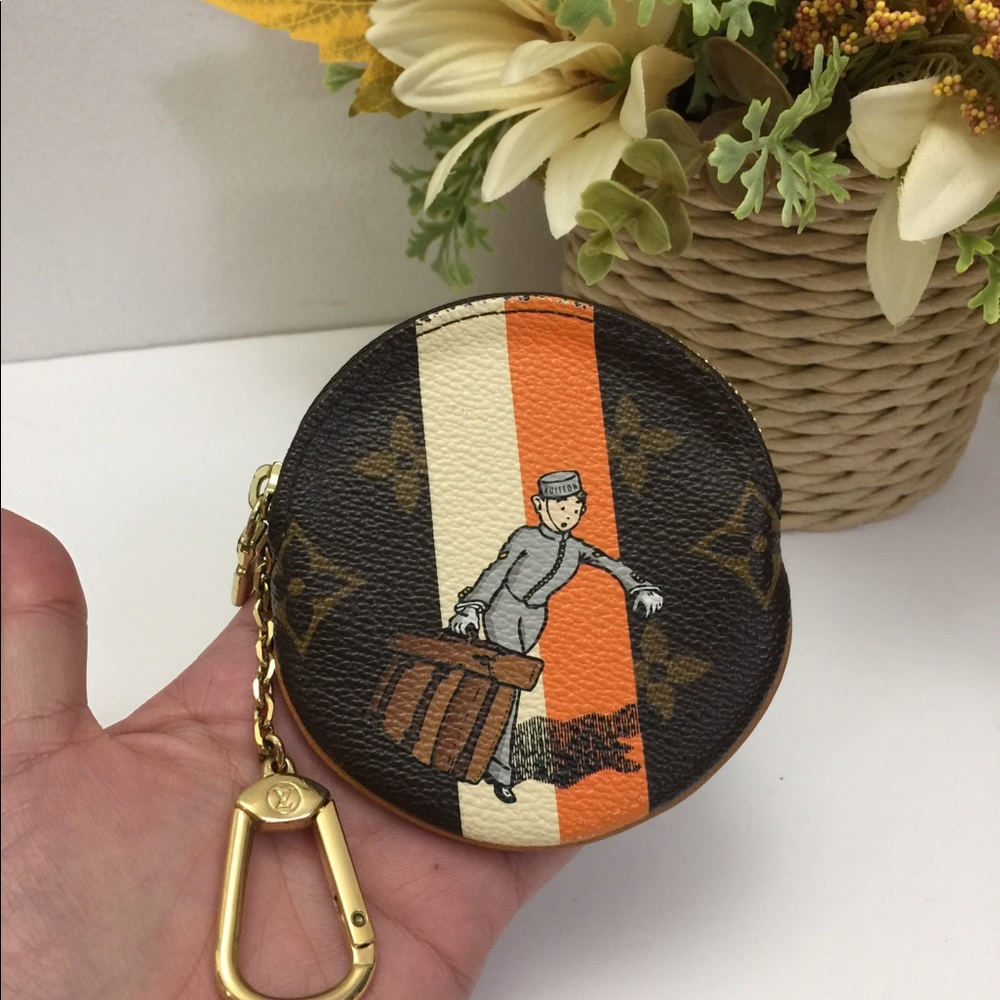 Louis Vuitton Round Coin purse